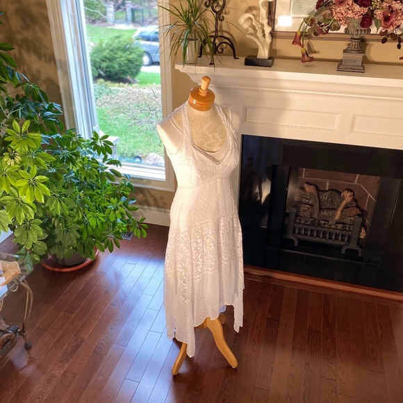 NWOT -  TAYLOR Halter Handkerchief Hem SheathDress - Picture 2 of 16